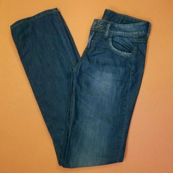 Benetton Dark Wash Lightweight Jeans - Picture 2 of 4